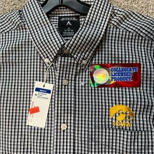 Iowa Hawkeyes Antigua Black and White Casual Button Down Shirt
